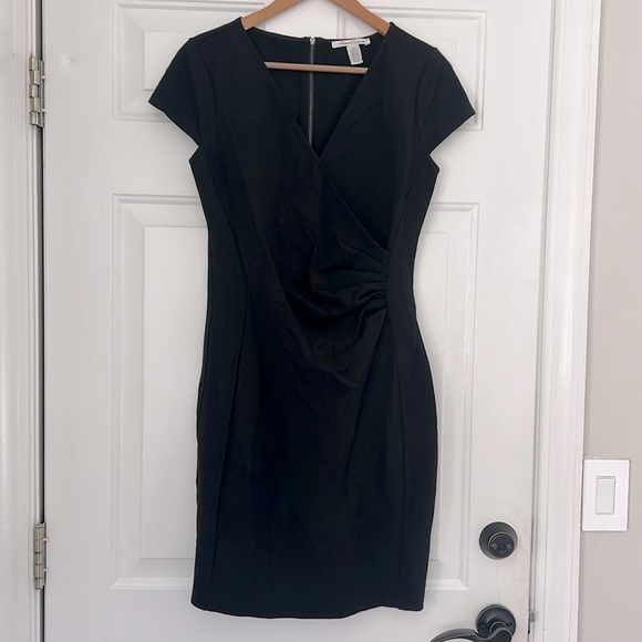 Kenneth Cole Black Dress with exposed zipper - Picture 1 of 3